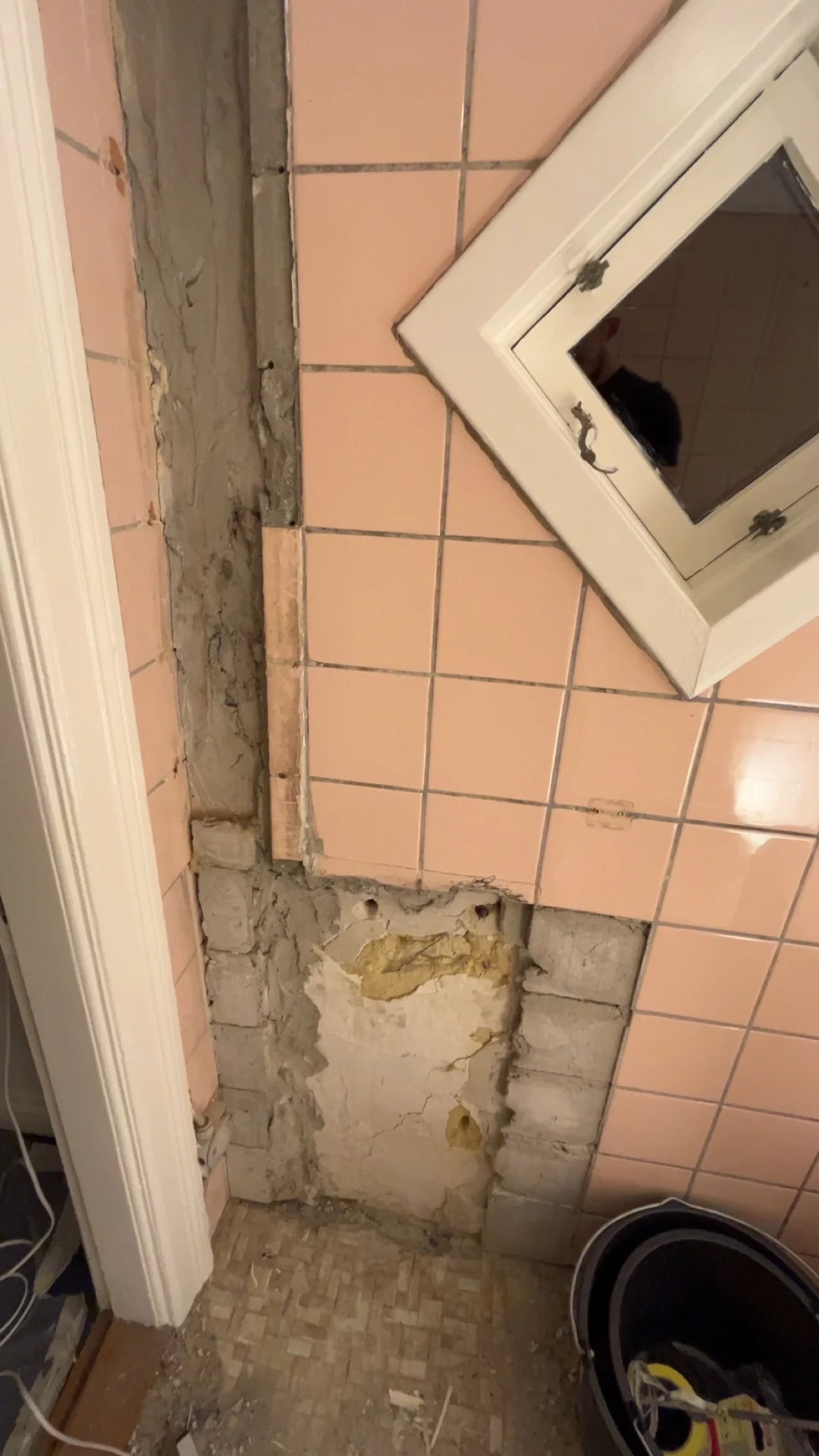 Hul væg ved microcement opgave i Galten ved Aarhus